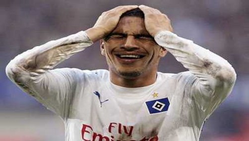 Paolo Guerrero se lesionó en su vuelta a la Bundesliga