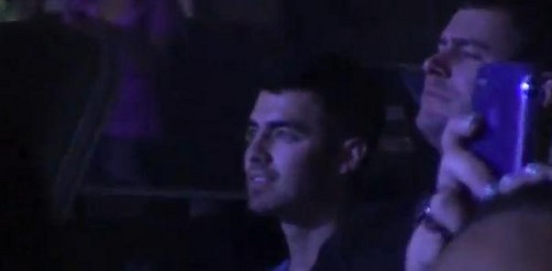 Joe Jonas asiste a concierto de Taylor Swift (video)