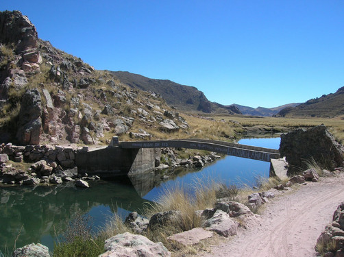 Puno: Encuentran cadáver de mujer en el río Putina