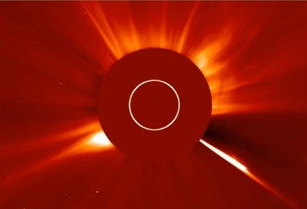 Vea al cometa que se estrelló contra el sol (Video)