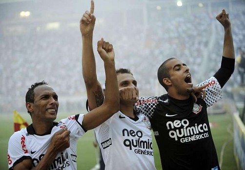 Así celebró el Corinthians la obtención del título brasileño (video)