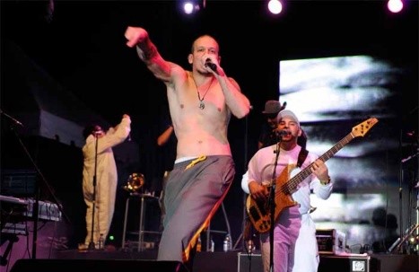 Líder de Calle 13: 'El fan que subió al escenario iba a agredirme'