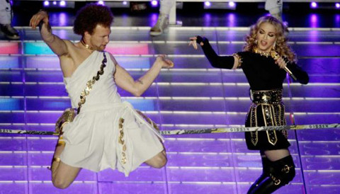 Madonna hizo gozar a fanáticos del Super Bowl