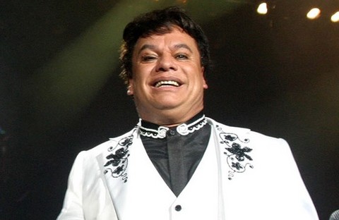 Juan Gabriel deleita con sus mejores éxitos en Festival de Iquique