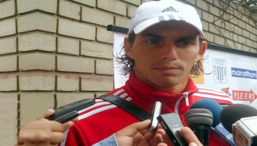 Fernández pide a FIFA su desvinculación del Deportivo Quito