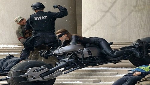 Anne Hathaway sigue rodando The Dark Knight Rises
