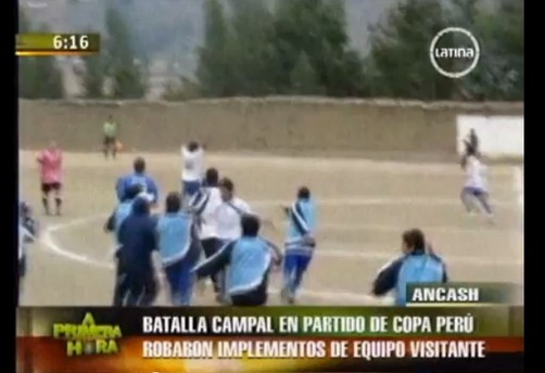 Roban implementos de equipo visitante durante batalla campal en Copa Perú