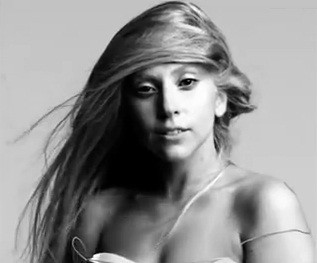 Descubre la belleza de Lady Gaga sin maquillaje