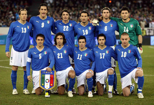 Italia derrotó 1-0 a Eslovenia y clasificó a la Eurocopa 2012