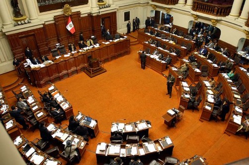 Gana Perú plantea eliminar la reelección inmediata de alcaldes y presidentes regionales