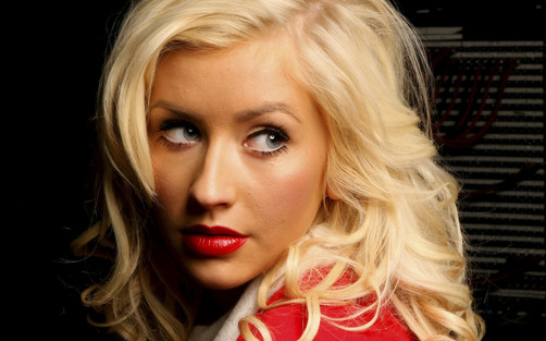 Christina Aguilera presiona a su novio para llegar al altar