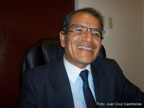 Entrevista a Raúl Chanamé: 'Toda controversia política implica una solución jurídica'