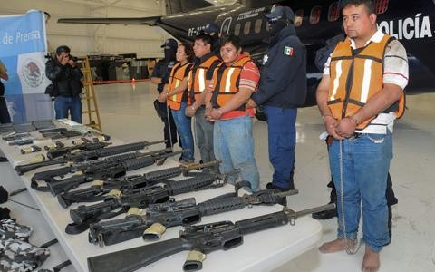 Texas: Detienen a 13 colaboradores de Los Zetas