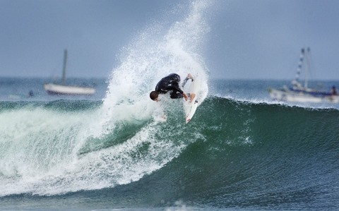 Surf: Gabriel Villarán tuvo un buen debut en Brasil