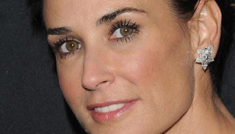 Demi Moore se interna en una clínica de rehabilitación