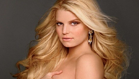 Jessica Simpson posó desnuda para la revista Elle