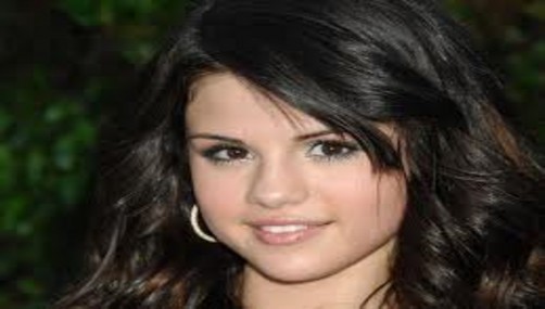 Selena Gómez no abandona a sus fanáticos de Disney Channel