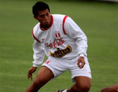 Prensa italiana: 'Rinaldo Cruzado es un jugador fuerte de Perú'