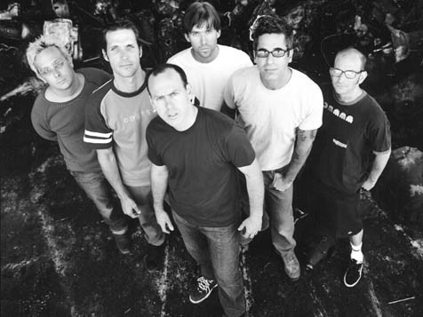 Bad Religion se presenta hoy en el Estadio de San Marcos