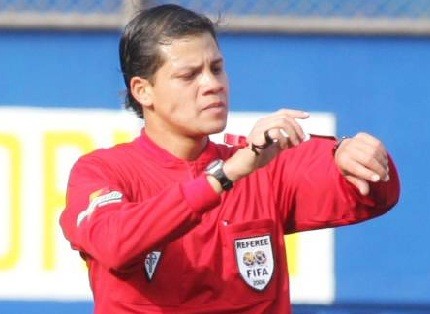 Prensa Uruguaya le da con palo al arbitraje de Víctor Hugo Carrillo