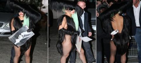 Lady Gaga lució un vestido de cabello