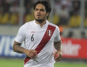 Juan Vargas también llega hoy para sumarse a la selección peruana