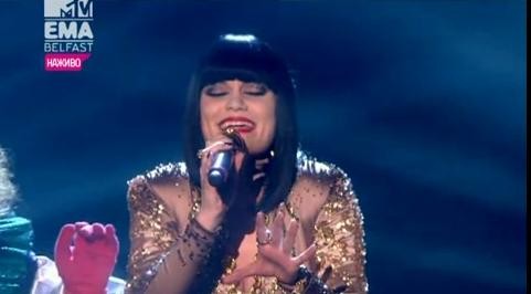 Jessie J actuó en vivo en los MTV EMA 2011 (video)