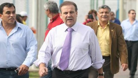 Tejada defiende el posible gravamen a la comida chatarra