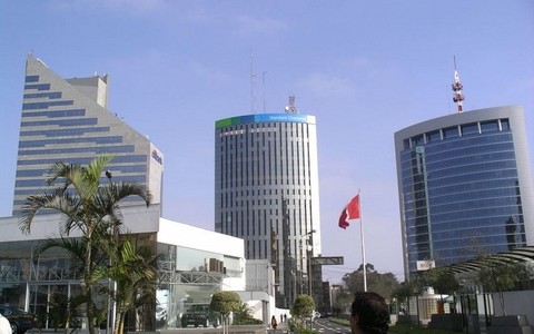 Edificios de San Isidro y Miraflores bajarían sus precios de alquiler de oficinas