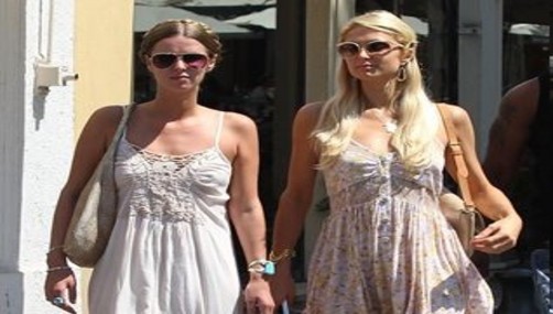 Paris y Nicky Hilton de vacaciones en Ibiza