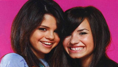 Demi Lovato y Selena Gómez protagonizan su fotografía más emotiva