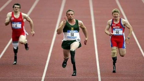 Con piernas amputadas, atleta correrá en el Mundial de Atletismo