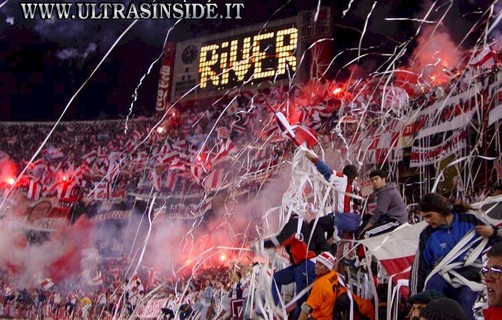 Condenan a cadena perpetua a 5 hinchas de River Plate