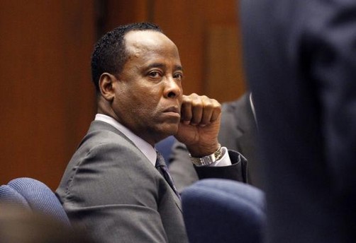 Conrad Murray se contradice