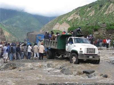 Ocho distritos quedan aislados por huaicos en Santa Eulalia