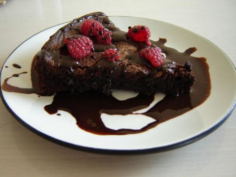 Comer pastel de chocolate en desayuno hace bajar de peso
