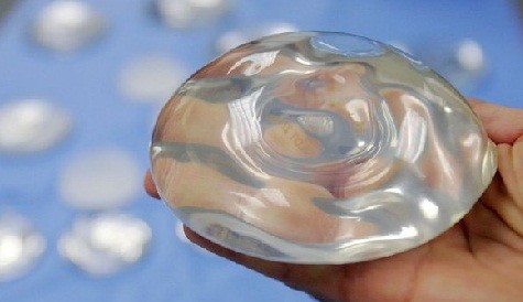 Aprueban uso de nuevo gel para implantes mamarios en EE.UU.