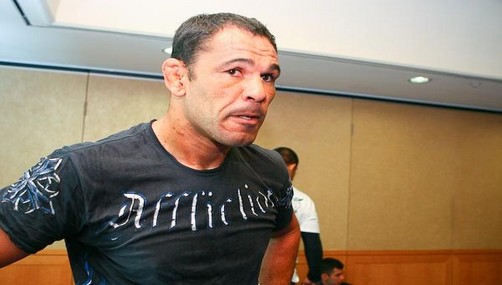 UFC: Minotoro quiere despido de Chael Sonnen