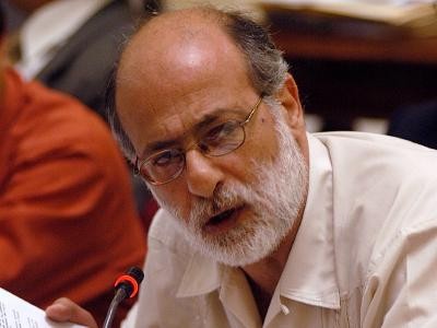 Daniel Abugattás: 'No dudaría en indultar a Abimael Guzmán'