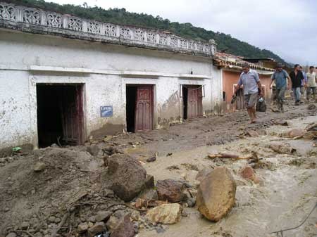 Venezuela: Extienden 90 días más estado de emergencia