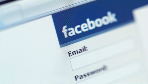 Grupos terroristas usan Facebook para el reclutamiento de personas
