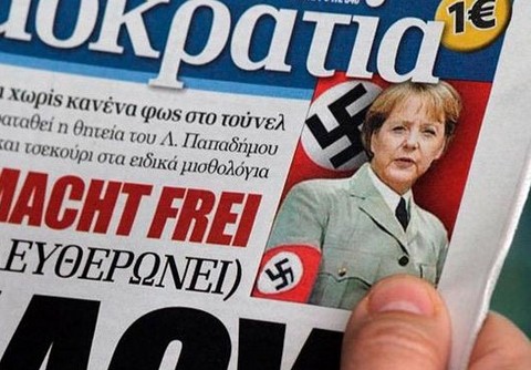 Polémica por diario que publicó foto de Merkel vestida como Nazi
