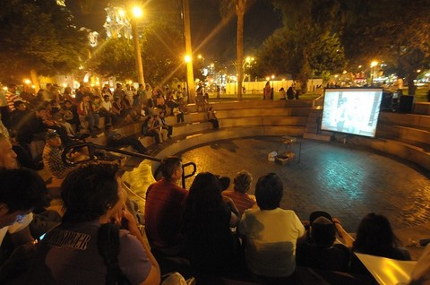 'Cine bajo las estrellas' en el Parque Central de Miraflores