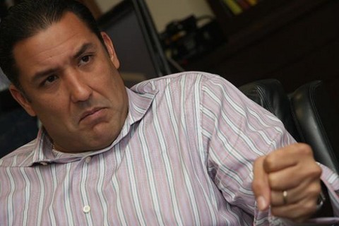 Candidato opositor le pide a Chávez que dé detalles de su salud