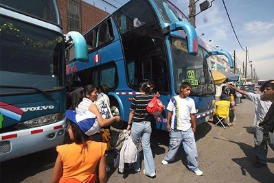 Precios de pasajes al interior del país se incrementan por feriado largo