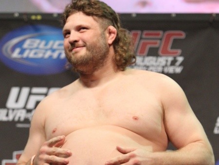 Pezão sobre Roy Nelson: 'Aquella barriga engaña'