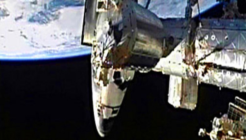 Atlantis se acopla con éxito a la Estación Espacial Internacional