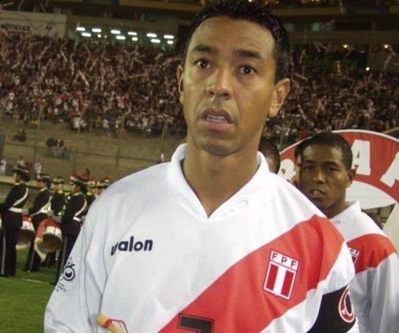 Nolberto Solano: 'Debemos aprovechar los espacios ante Chile'