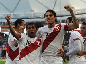 Casi la mitad de peruanos cree que Perú estará en Brasil 2014