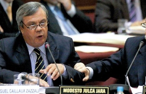Ministro Miguel Caillaux descarta fin del diálogo en Andahuaylas